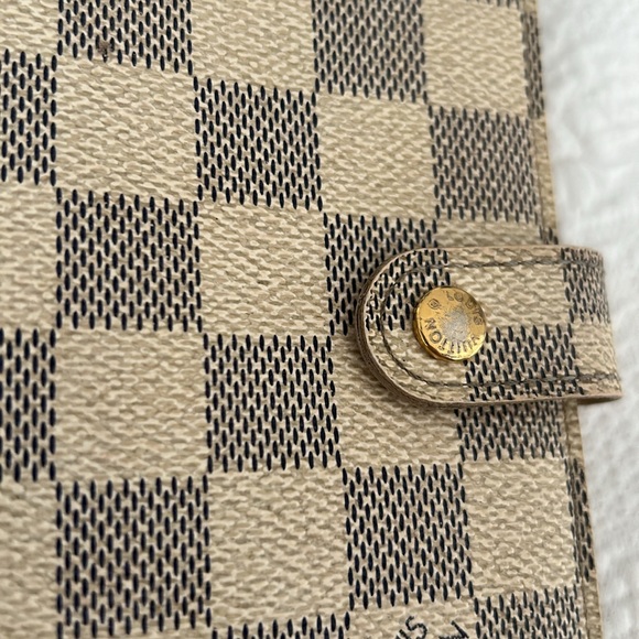Louis Vuitton Small Agenda - Picture 2 of 4